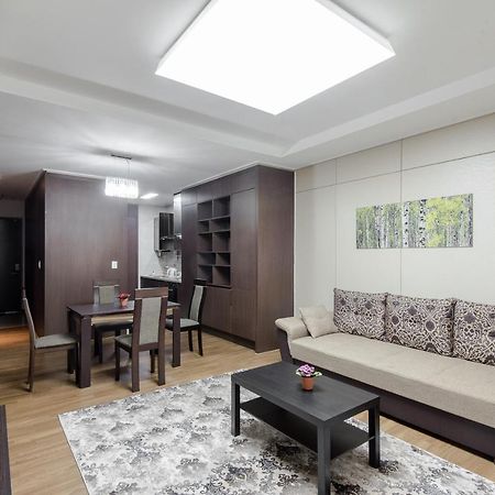 Elite Apartments Астана Екстериор снимка